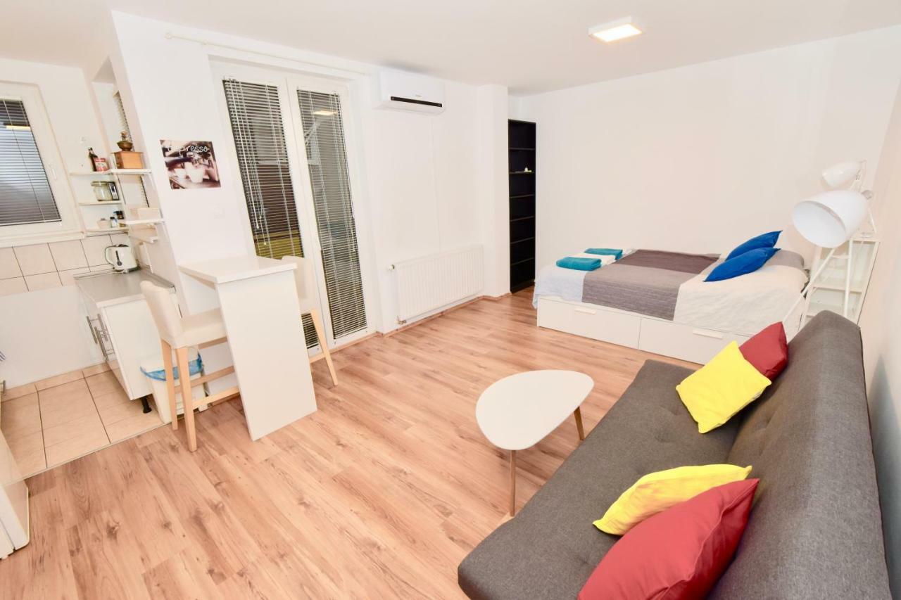 Central Studio Boulevard Budapeszt Zewnętrze zdjęcie
